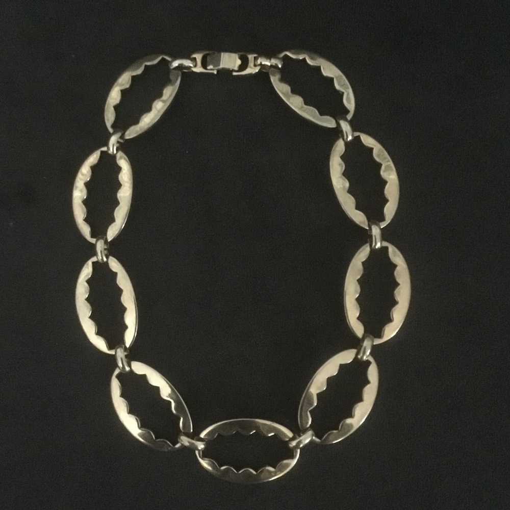 Vintage Gold tone Shark Teeth Statement 15” Choker by Tara